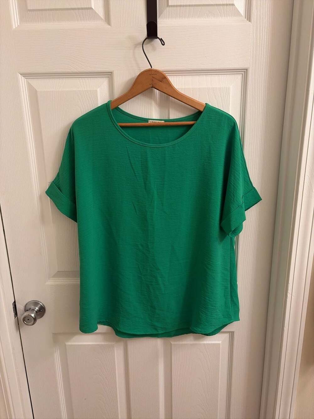 Jodifl Green Short Sleeve Cuffed Blouse Size M
